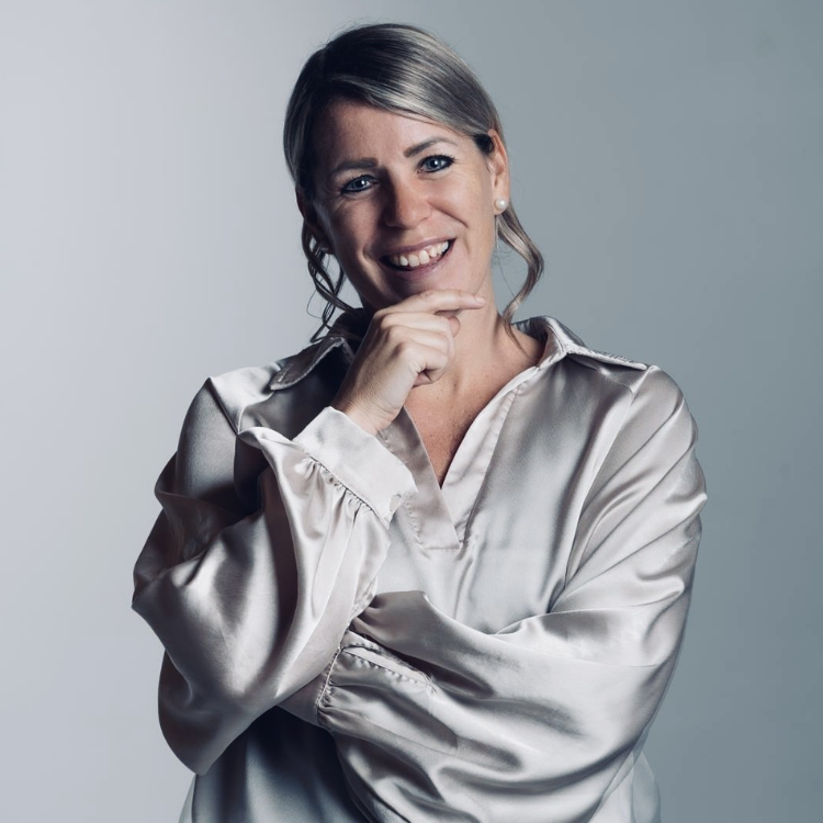 Portret van Vivian Tuin als zakelijke coach voor vrouwen